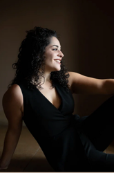 Alexandra Urquiola wird die Partie der Dalila in Schwerin singen. Foto: Andrew Bogard Photography