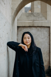 Dirigentin Holly Hyun Choe, Foto: Emily Turkanik