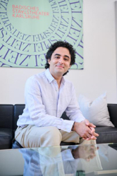 Kerem Hasan, der designierte GMD des Badischen Staatstheaters. Foto: Arno Kohlem